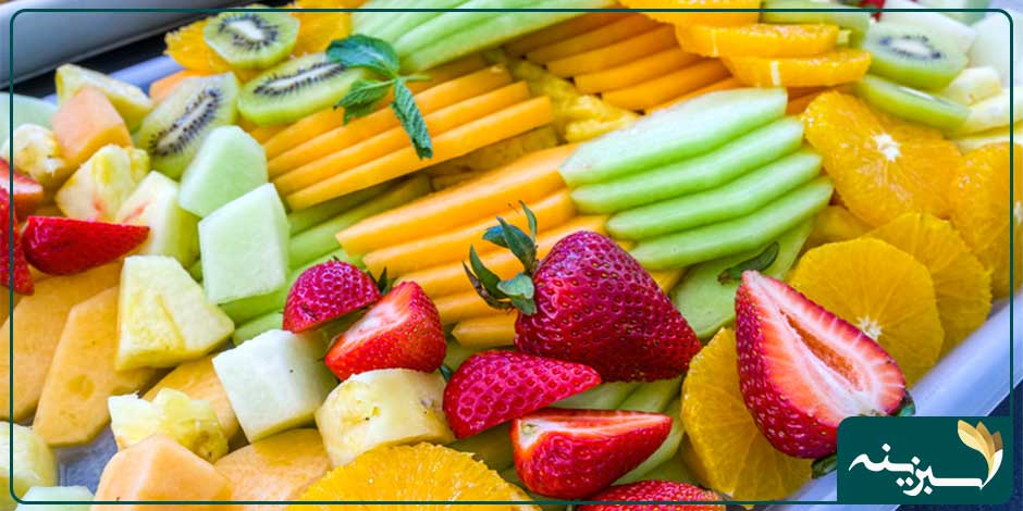 بوفه میوه و دسرهای رنگارنگ